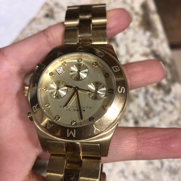 Marc Jacobs Jewelry - Marc Jacobs gold watch
